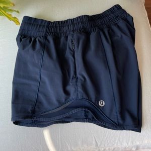 Lululemon Hotty Hot Short, 2.5” Low-Rise, lined in True Navy, size 2